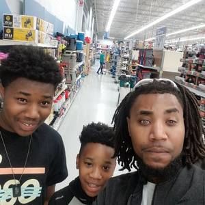 Meet your Posher, Derrick